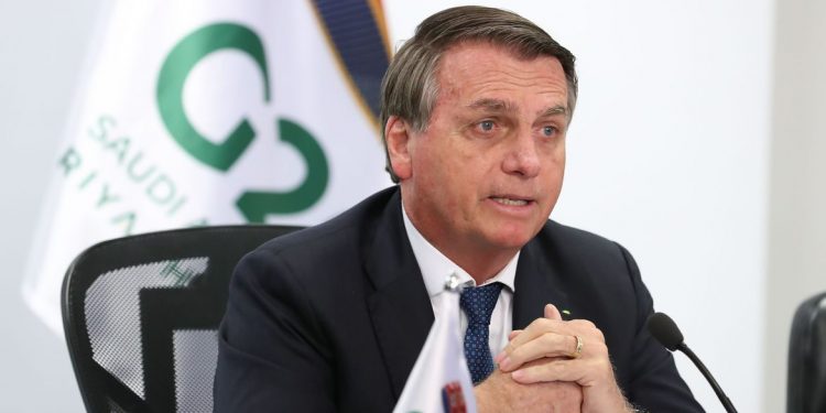 O presidente da República, Jair Bolsonaro, participa da reunião da Cúpula de Líderes do G20 em formato virtual no palácio do Planalto
foto: Marcos Correa