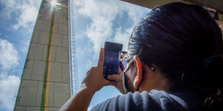 Turistas voltam ao monumento Marco Zero para apreciar o Equinócio da Primavera