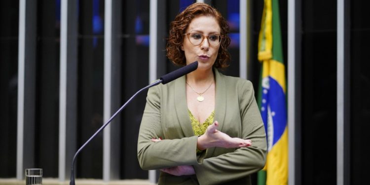 Carla Zambelli é a nova presidente da Comissão de Meio Ambiente da Câmara. Crédito: Pablo Valadares/Câmara dos Deputados