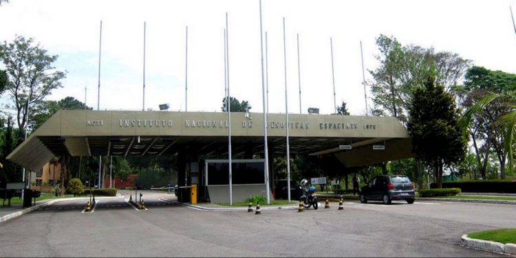 Acesso ao Instituto Nacional de Pesquisas Espaciais, o Inpe, localizado em São José dos Campos (SP). Foto: Eduardo Pegurier.