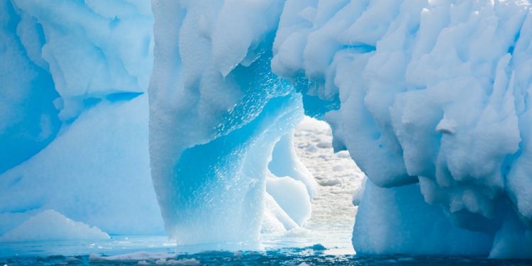 Uma das maiores e mais altas geleiras da Antártica pode entrar em colapso em alguns anos.