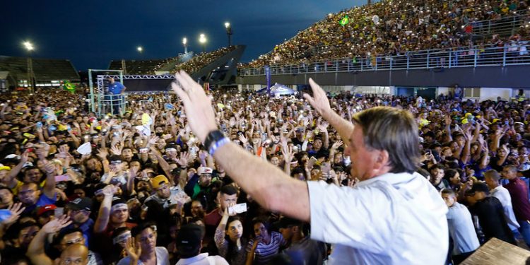 Presidente Jair Bolsonaro na Marcha para Jesus, em Manaus, no último sábado de maio (Foto: Alan Santos/PR)