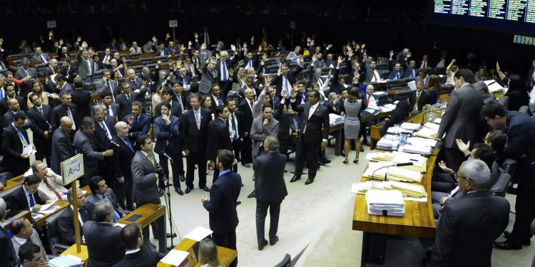 Plenário da Câmara dos Deputados durante sessão conjunta do Congresso Nacional destinada à leitura de expedientes e apreciação dos Vetos Presidenciais.

Foto: Waldemir Barreto/Agência Senado