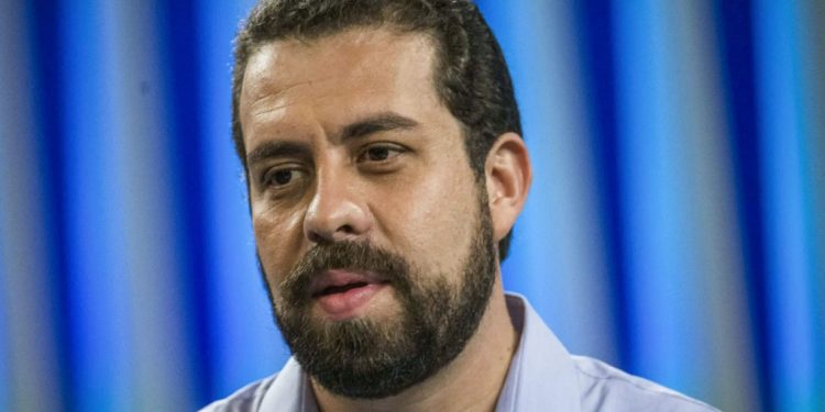 Guilherme Boulos, PSOL. Foto: Daniel RAMALHO / AFP