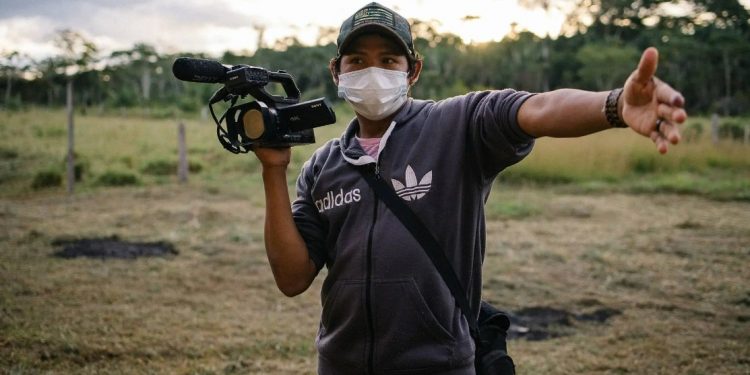 Tangãi Uru-eu-wau-wa, Cinematographer. Credit: National Geographic/Alex Prtiz.