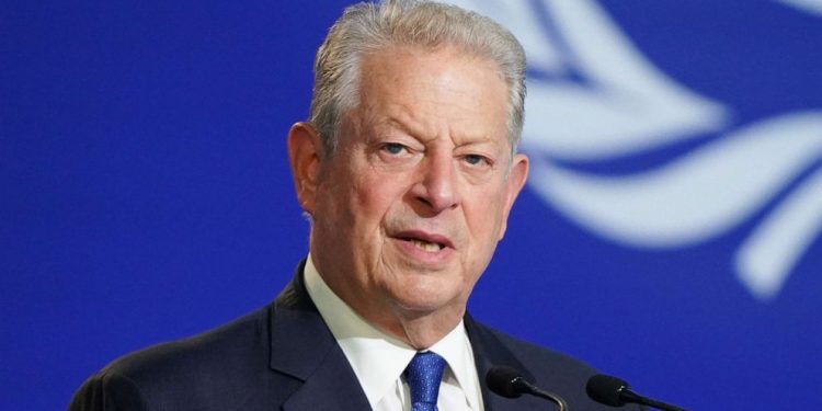 Foto: Ian Forsyth/Getty Images / Ex-candidato a presidente americano Al Gore em discurso na COP27