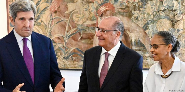 John Kerry, Geraldo Alckmin e Marina Silva - foto: Cadu Gomes/Brazilian Vice-Presidency/AFP