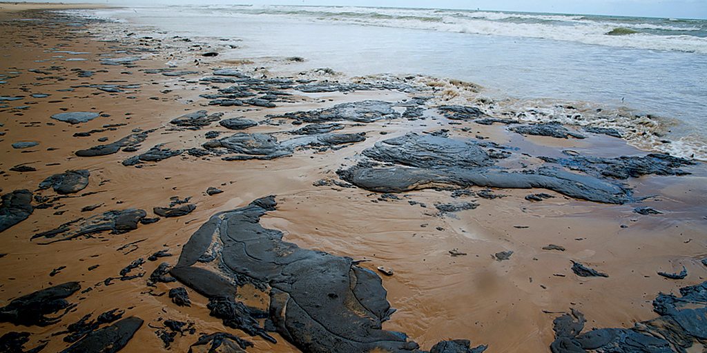 A exploração de petróleo na Amazônia, especialmente na Margem Equatorial, traz grandes oportunidades econômicas, mas também levanta sérias preocupações ambientais e sociais. Saiba mais sobre os desafios, a importância da governança e a necessidade da Licença Social para Operar para garantir um desenvolvimento sustentável e equilibrado. Leia o seguinte artigo de um grande economista sobre o tema: