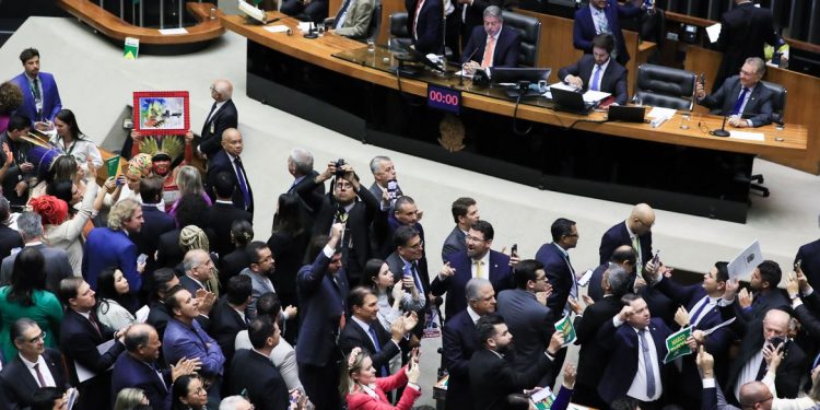 Votação do Marco temporal na câmara dos Deputados. Foto Lula Marques/ Agência Brasil.