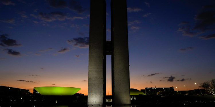 Congrsso Nacional fachada,  no final de tarde (contra-luz). Sérgio Lima/Poder360. 24.08-2020