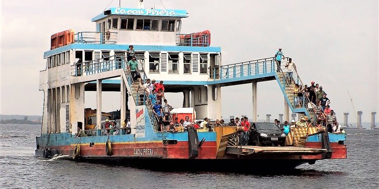 Balsas sofrem prejuízo com a ação dos piratas.