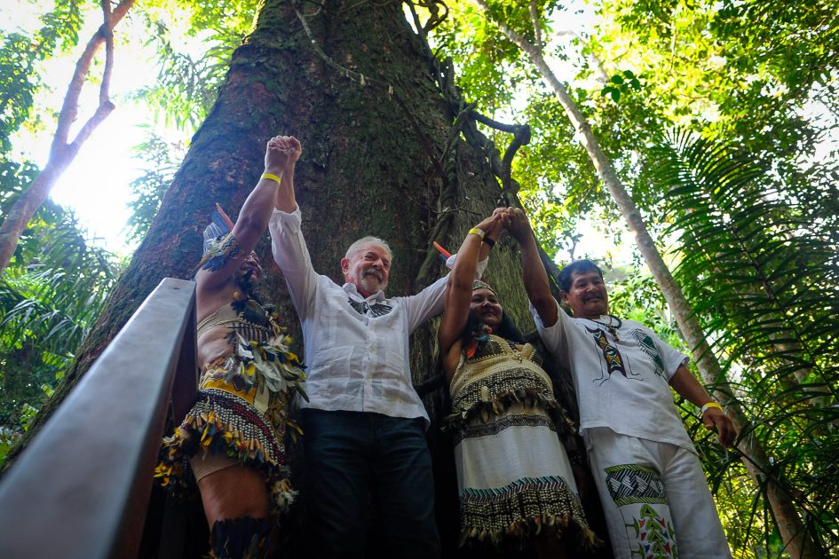 Presidente Lula em visita a Amazônia.