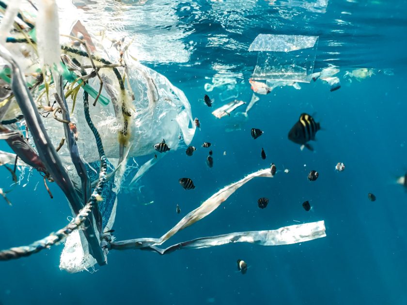 Todos os anos, Brasil joga 3,44 toneladas de plástico rumo ao Atlântico