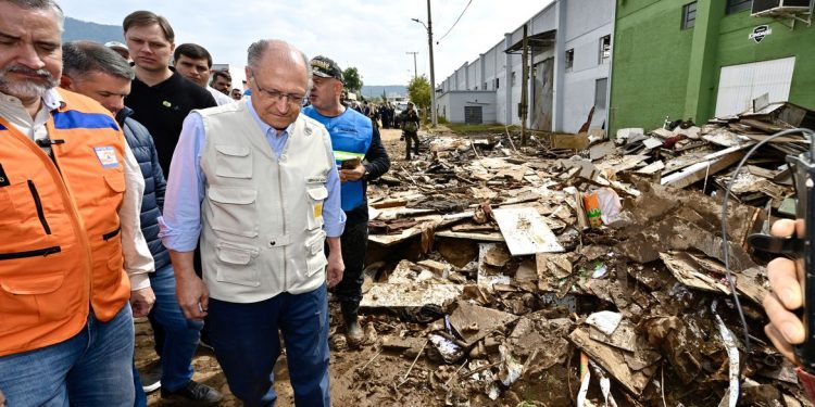 Rio Grande do Sul, 10.09.2023 - Presidente da República em Exercício Geraldo Alckmin, visita áreas destruídas pelas chuvas no Rio Grande do Sul e anuncia medidas de ajuda. Foto Cadu Gomes/VPR