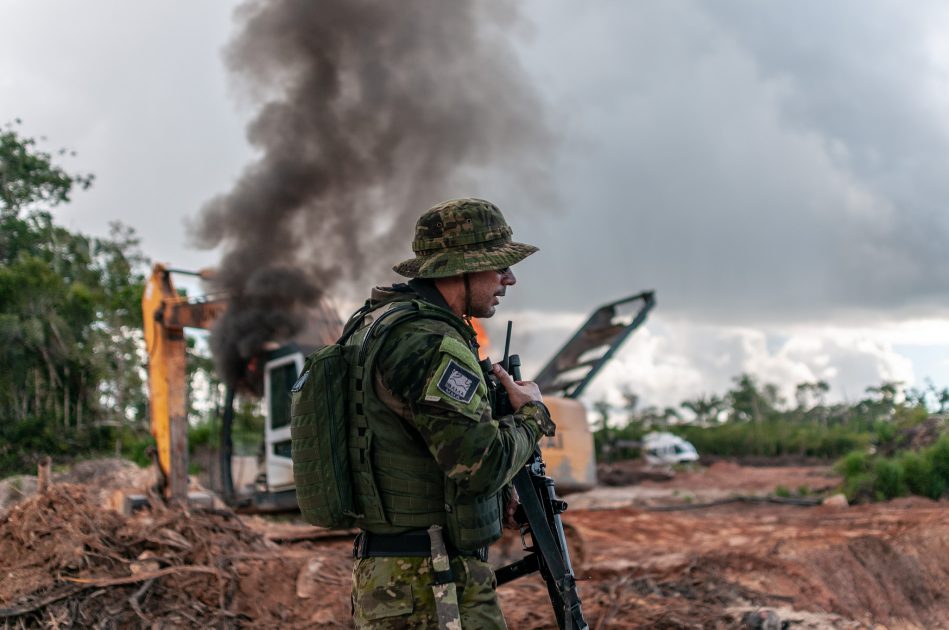 Operação do Ibama contra o garimpo ilegal na TI de Tenharim, no Amazonas