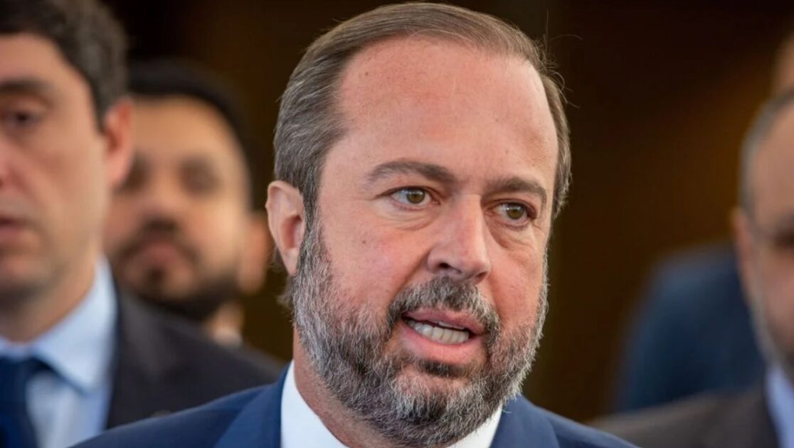 O ministro de Minas e Energia, Alexandre Silveira, diz que IBAMA pode autorizar petróleo na foz do Amazonas.
