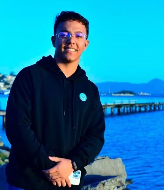 Alex Pascoal, CEO de startup que criou carvão a partir do caroço do açaí, uma opção de matriz energética sustentável.