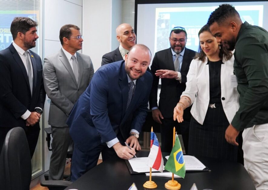 copia de Fausto assina Retrofit e1741894052714