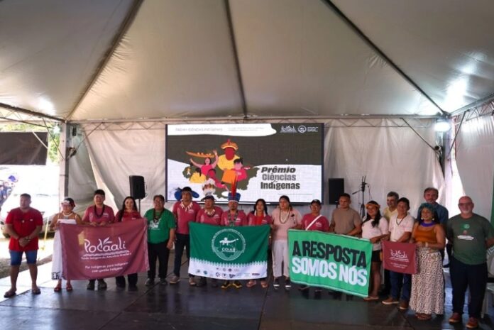 Ciência indígena é premiada por respostas à crise climática.