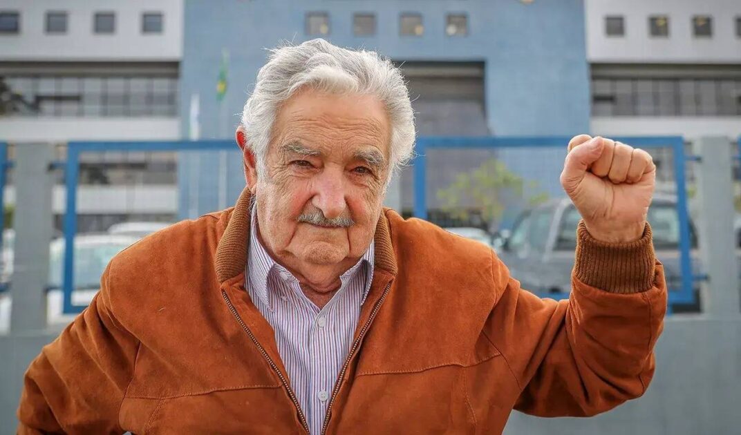 Mujica, Divaldo e Francisco: Espelho, Alerta e Legado para a Humanidade à Deriva