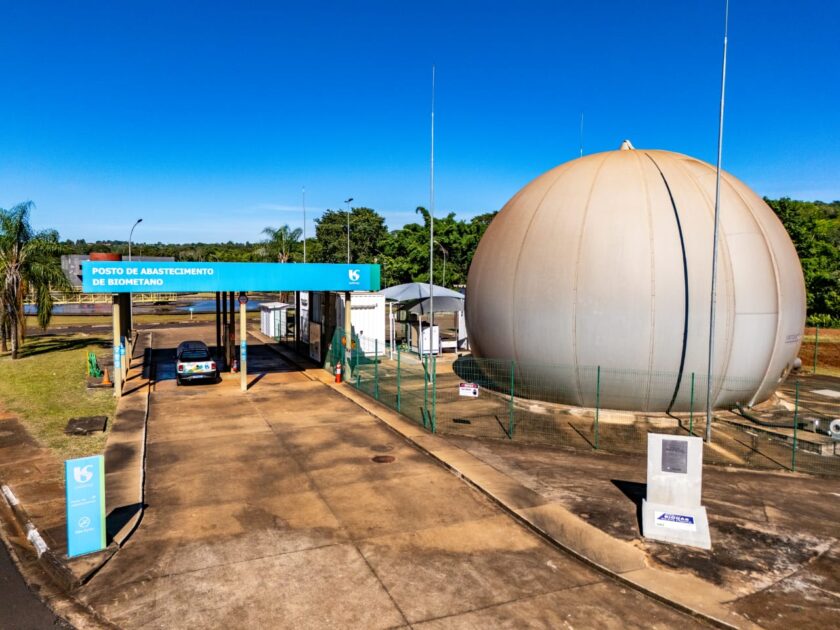 Produção de biometano a partir de esgoto gera energia limpa para frotas da Sabesp.