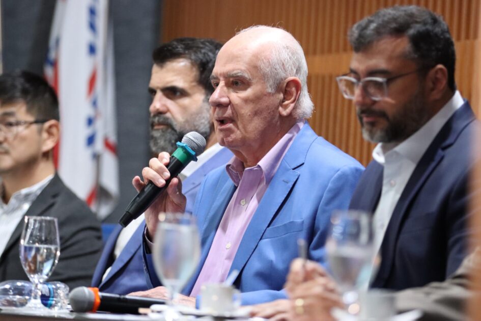 Em tempos de narrativas fáceis e números manipulados, ouvir Serafim Corrêa é como reencontrar a razão em meio ao ruído. Sua fala na 314ª reunião do CODAM, nesta terça-feira, foi mais que uma defesa da Zona Franca de Manaus (ZFM). Foi um chamado à decência federativa. 
