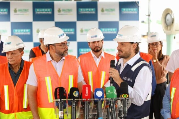 O Super Terminais e o Governo do Estado do Amazonas assinaram o contrato para a construção da primeira usina de Gás Natural. 