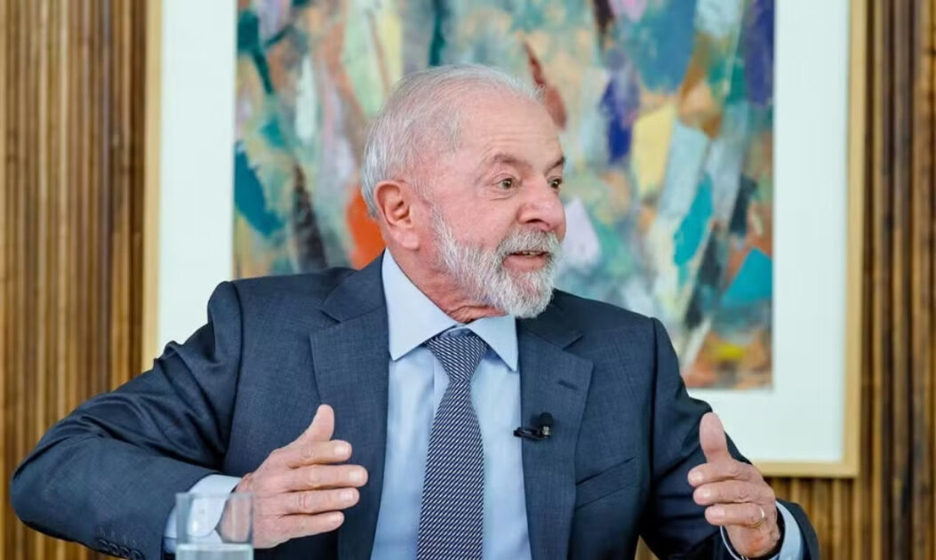 Presidente Luiz Inácio Lula da Silva durante entrevista à Rede Amazônica sobre a reconstrução da BR-319.