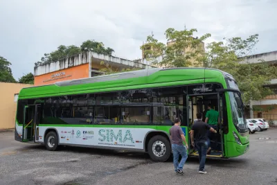 Ônibus elétrico do corredor verde na Amazônia. 