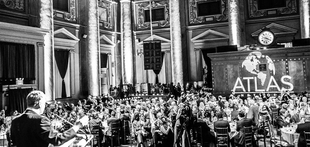 Jantar da Atlas Network, rede internacional de think tanks citada em denúncia sobre financiamento ao negacionismo climático na América Latina