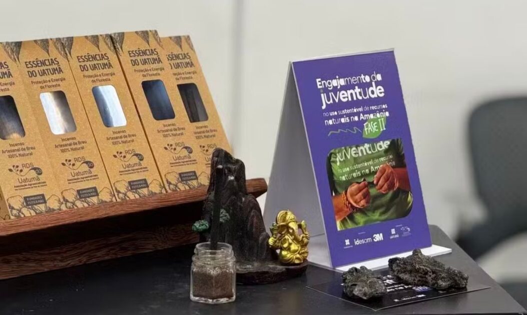 Embalagens dos incensos naturais produzidos pelos ribeirinhos da RDS do Uatumã em parceria com o Idesam.