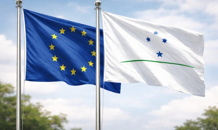 Bandeiras da União Europeia e do Mercosul lado a lado, simbolizando negociações do acordo UE-Mercosul.