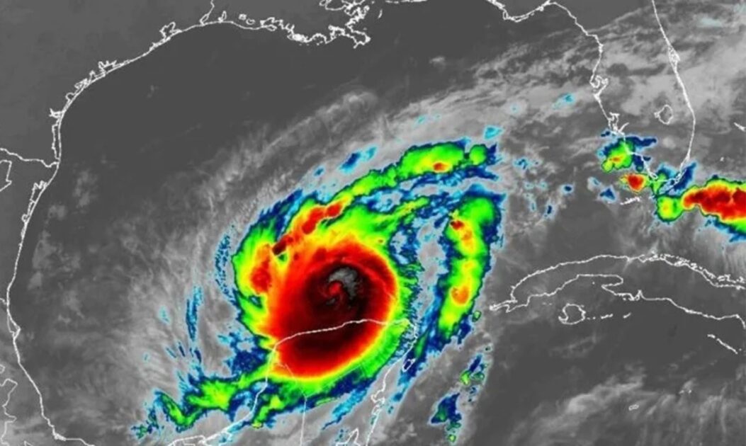 Imagem de satélite do furacão Milton, evento extremo que ilustra a importância do NCAR
