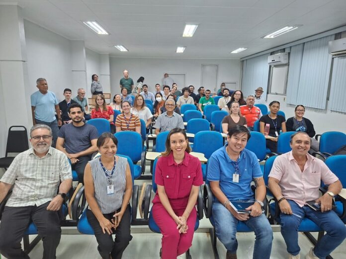 Gestores, pesquisadores e analistas da Embrapa Amazônia Ocidental participam de apresentação sobre o PPBio em Manaus.