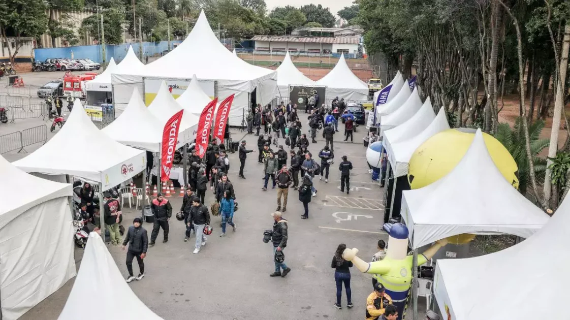 PARA A ABRACICLO, O MAIO AMARELO É PROGRAMA DO ANO INTEIRO, DA VIDA INTEIRA 1 pitstop saopaulo 6.jpg